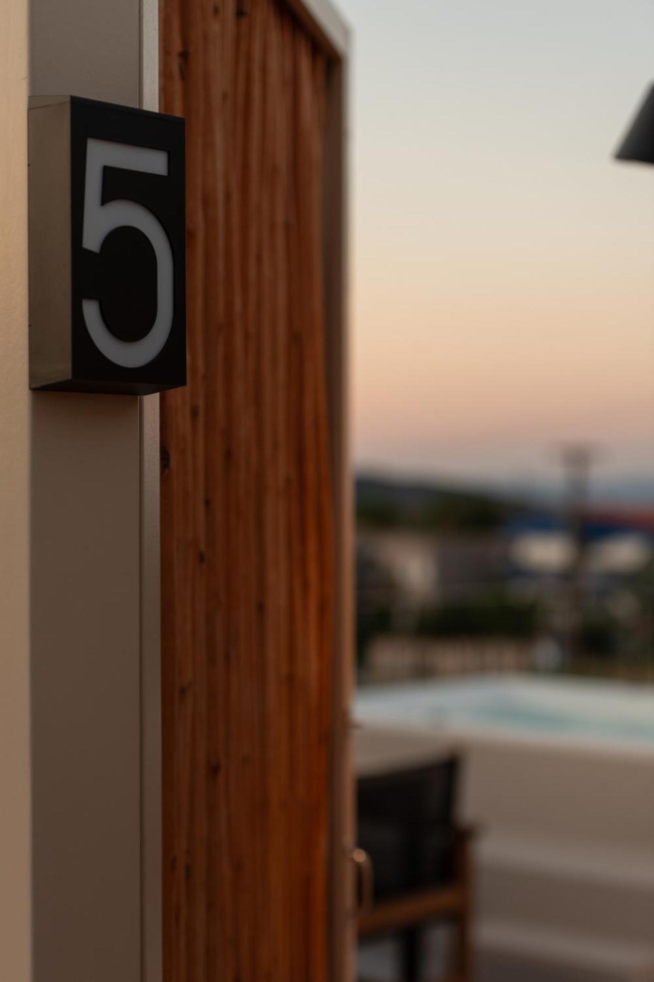 Olivera Suites Сарти Екстериор снимка